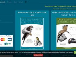 Guide d'identification des oiseaux en main